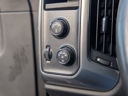 Used 2018 Chevrolet Silverado 1500 LT w/ All Star Edition image 21