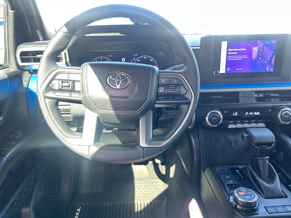 Certified 2025 Toyota Tacoma TRD Off-Road AWD/4WD image 14