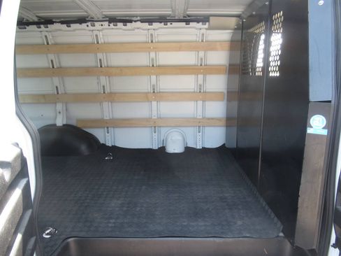 Used 2025 GMC Savana 2500 w/ Driver Convenience Package RWD image 6