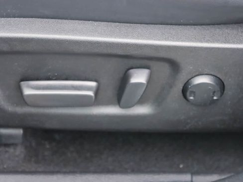 Used 2018 Toyota Highlander Limited image 21