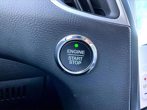 Used 2024 Ford Edge SEL image 28