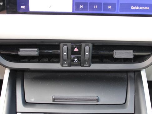 Used 2024 Porsche Macan 4 Electric image 29