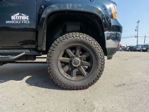 Used 2014 GMC Sierra 2500 SLE w/ SLE Preferred Package image 5