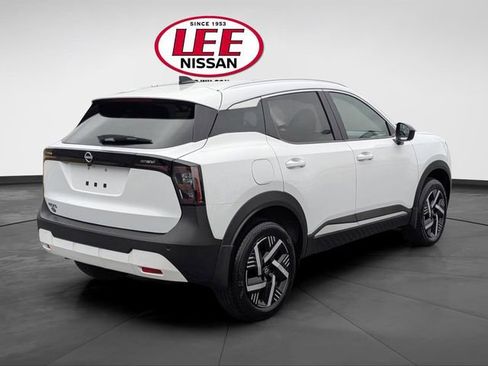 New 2026 Nissan Kicks SV w/ SV Premium Package FWD image 3