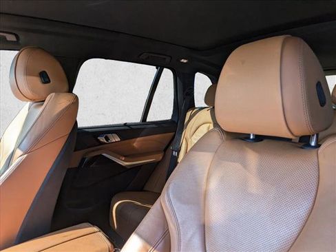 Used 2019 BMW X5 xDrive40i w/ Executive Package image 5