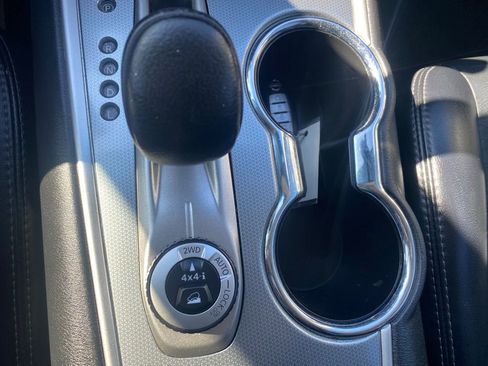 Used 2018 Nissan Pathfinder SL image 16