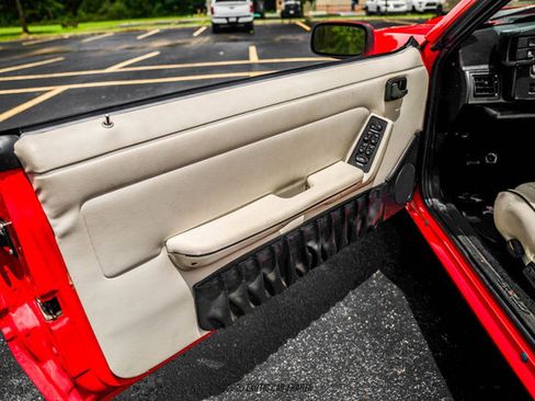 Used 1992 Ford Mustang LX image 28