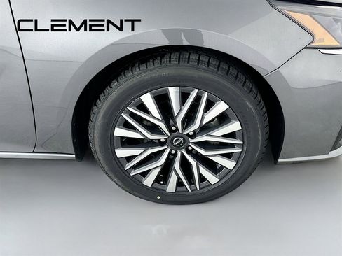 Used 2024 Nissan Altima 2.5 SV image 34