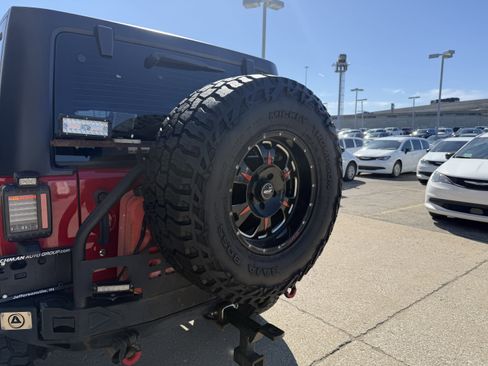 Used 2012 Jeep Wrangler Sahara w/ Mopar Chrome Edition Group image 8