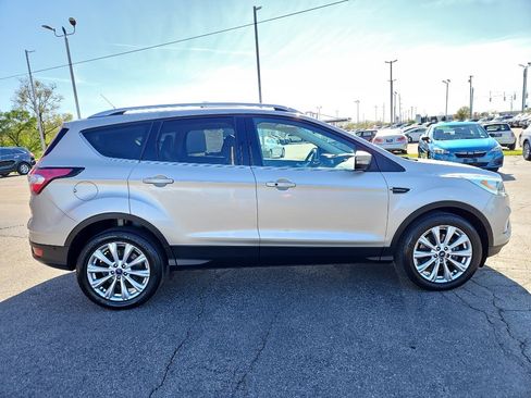 Used 2017 Ford Escape Titanium w/ Canadian Touring Package FWD image 5
