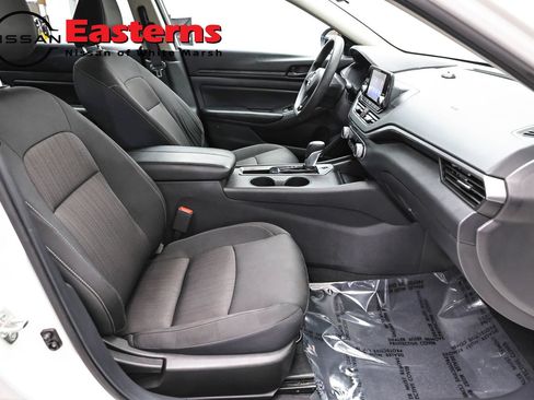 Used 2024 Nissan Altima 2.5 S FWD image 23