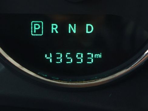 Used 2016 Jeep Wrangler Rubicon w/ Power Convenience Group image 22