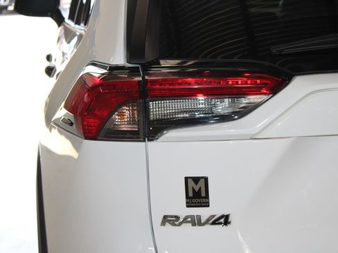Used 2022 Toyota RAV4 XLE w/ Convenience Package AWD/4WD image 37