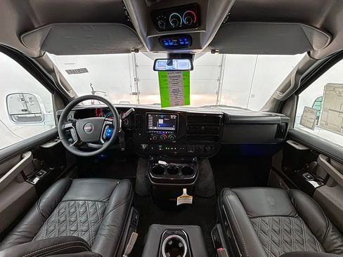 New 2025 GMC Savana 2500 Extended w/ Driver Convenience Package image 31