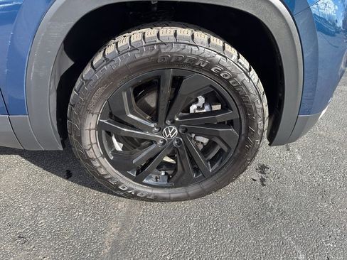 Used 2023 Volkswagen Atlas SE image 12