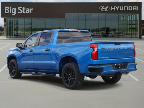 Used 2023 Chevrolet Silverado 1500 Custom image 3