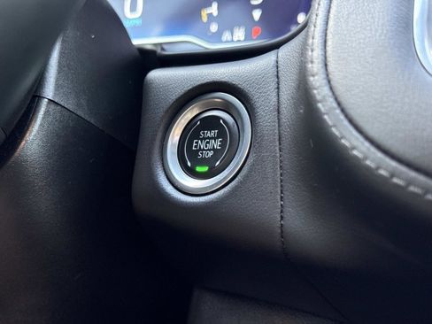 Used 2023 Chevrolet Suburban Z71 image 13