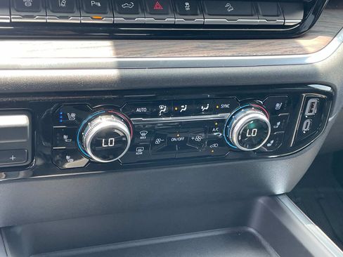 New 2025 GMC Sierra 2500 SLT w/ SLT Premium Package image 15