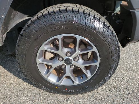 Used 2024 Jeep Wrangler Sport S image 11