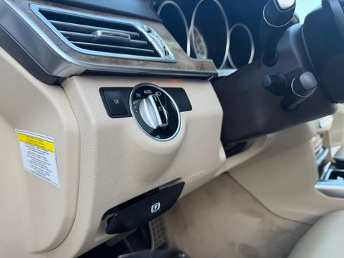 Used 2014 Mercedes-Benz E 350 Sedan image 12