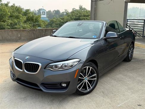 Used 2019 BMW 230i Convertible w/ Premium Package RWD image 3