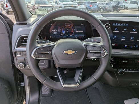 New 2026 Chevrolet Suburban LS RWD image 14