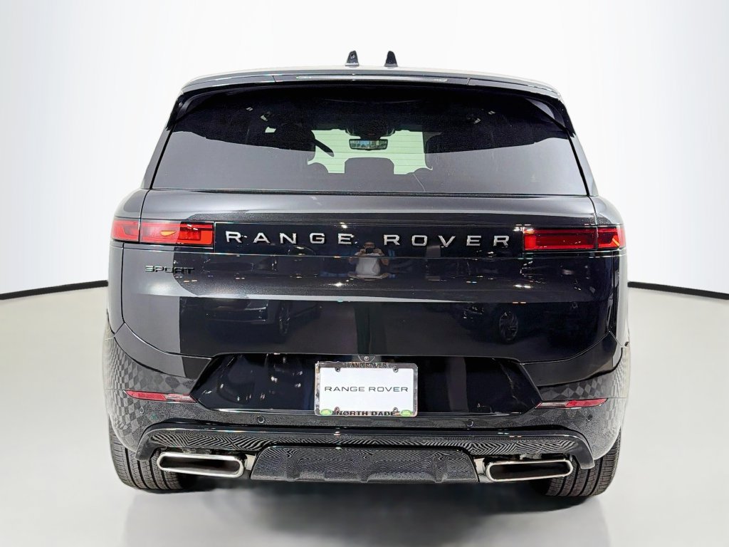 New 2027 Land Rover Range Rover Sport Dynamic SE AWD/4WD image 6