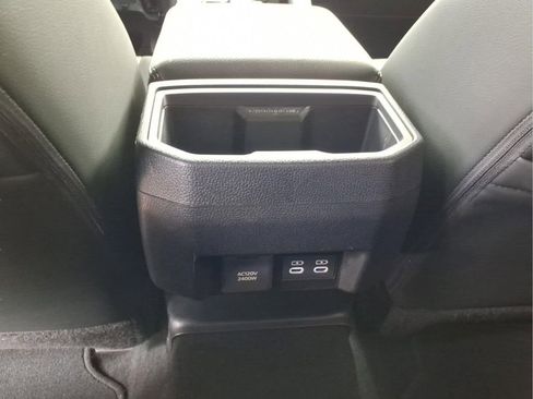 Used 2025 Toyota Tacoma Limited AWD/4WD image 19