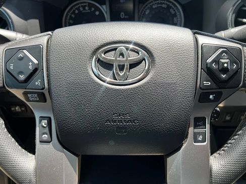 Used 2022 Toyota Tacoma SR5 w/ Technology Package RWD image 22