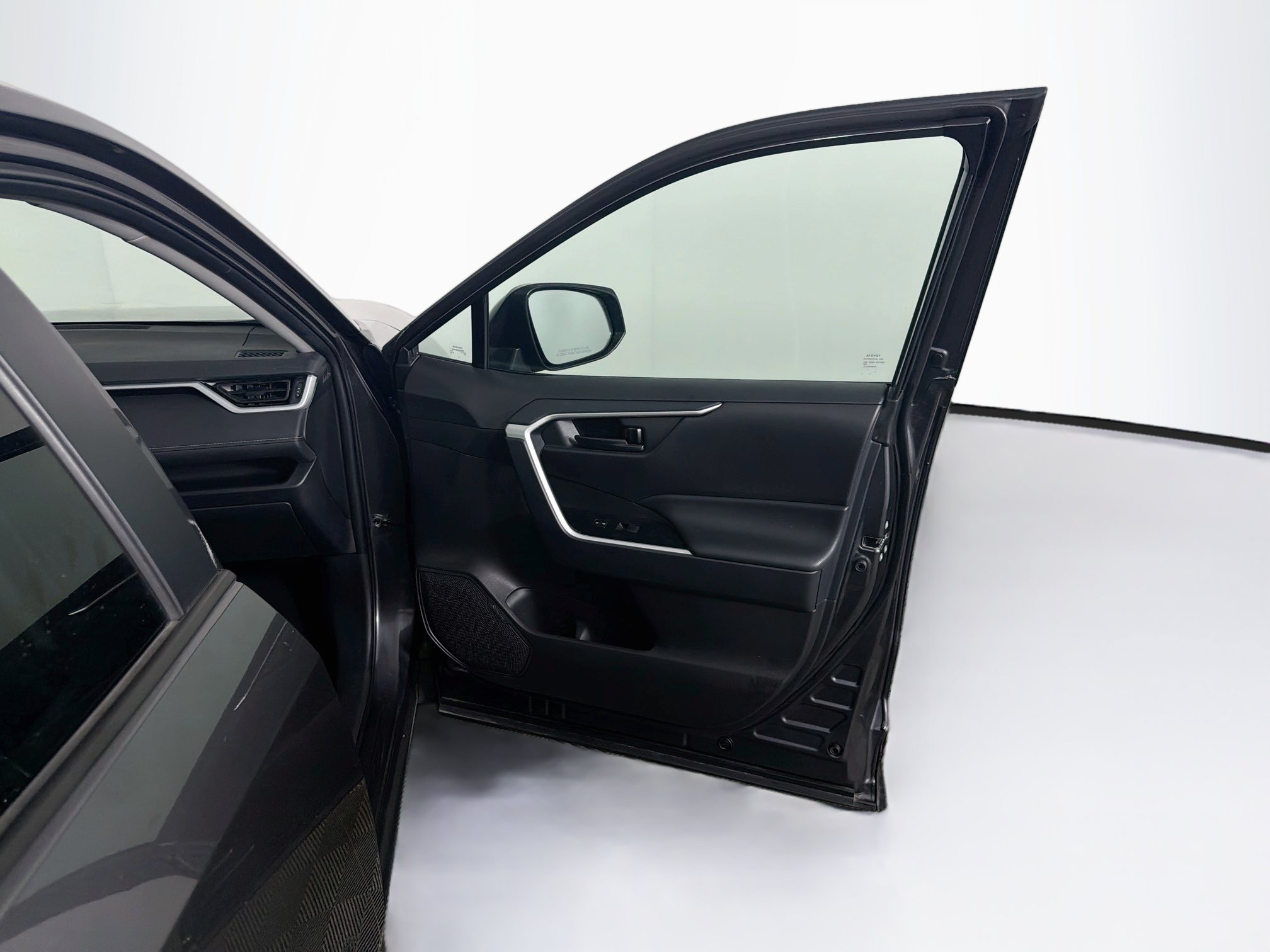 Used 2025 Toyota RAV4 LE FWD image 32