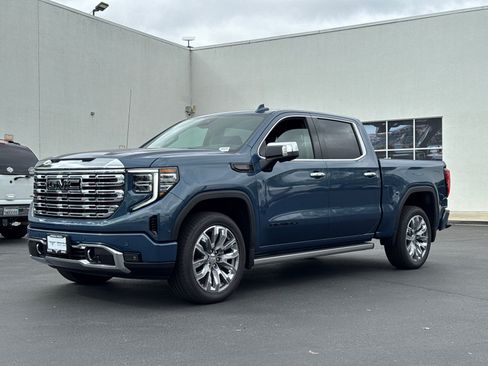 Used 2026 GMC Sierra 1500 Denali AWD/4WD image 4