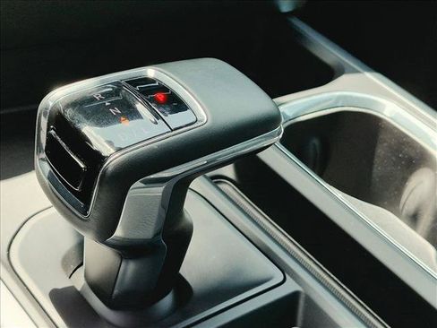 Used 2024 Chevrolet Silverado 1500 LTZ RWD image 11