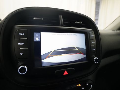 Certified 2023 Kia Soul LX w/ LX Technology Package image 19