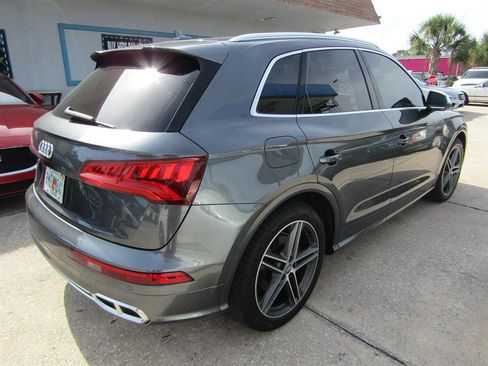 Used 2018 Audi SQ5 Premium Plus w/ S Sport Package AWD/4WD image 4