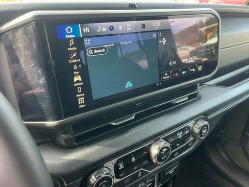 Used 2024 Jeep Wrangler Unlimited Sahara w/ Dual Top Group image 33