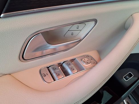 Used 2024 Mercedes-Benz GLE 350 4MATIC image 19