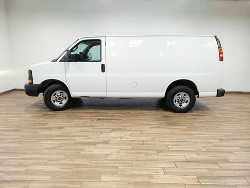 Used 2016 GMC Savana 3500 image 14