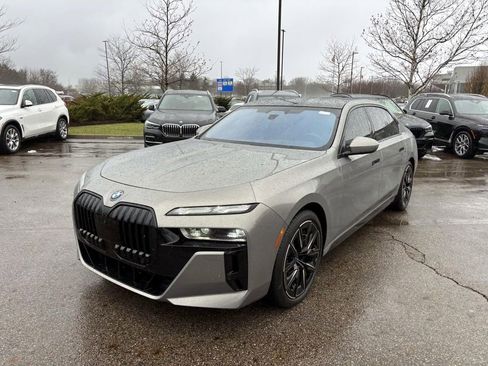 Certified 2023 BMW i7 xDrive60 w/ Executive Package 2 image 3