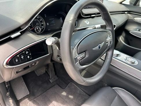 Used 2025 Genesis GV70 2.5T w/ Advanced Package AWD/4WD image 20