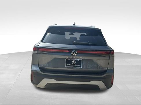 New 2026 Volkswagen Tiguan S FWD image 4