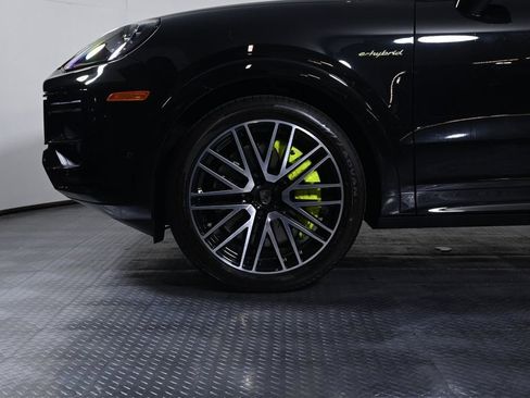 Certified 2026 Porsche Cayenne Turbo image 27