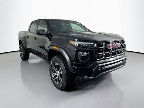 Used 2024 GMC Canyon AT4 w/ AT4 Premium Package image 8