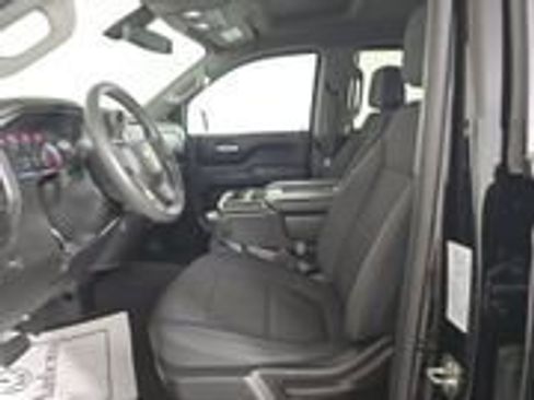 Used 2020 Chevrolet Silverado 1500 Custom w/ Custom 2.7L Value Package AWD/4WD image 3