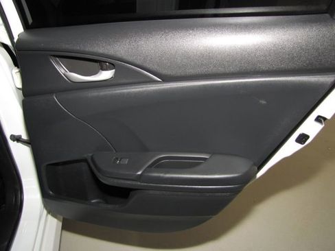 Used 2020 Honda Civic Sport image 18