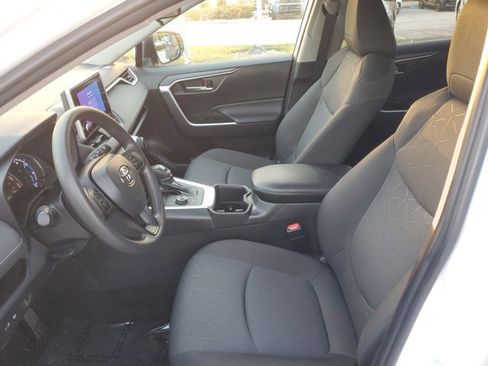 Used 2023 Toyota RAV4 XLE image 15