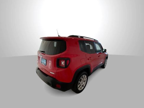 Used 2019 Jeep Renegade Latitude w/ Cold Weather Group AWD/4WD image 8
