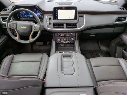 Used 2024 Chevrolet Suburban High Country AWD/4WD image 33