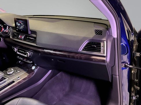 Used 2020 Audi Q5 2.0T Premium w/ Convenience Package AWD/4WD image 24