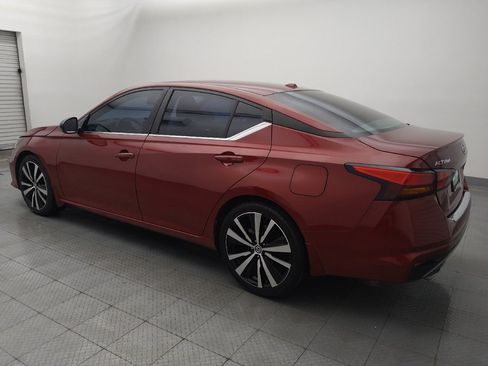 Used 2021 Nissan Altima 2.5 SR w/ SR Premium Package image 3