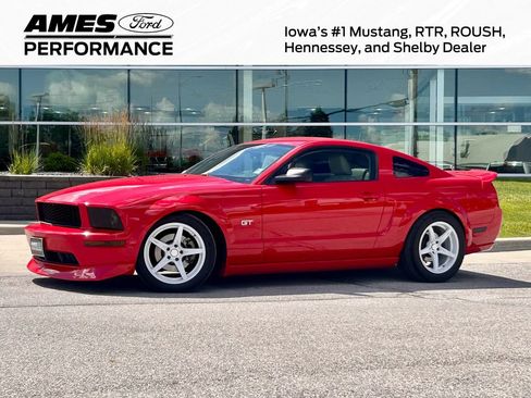 Used 2006 Ford Mustang GT RWD image 1